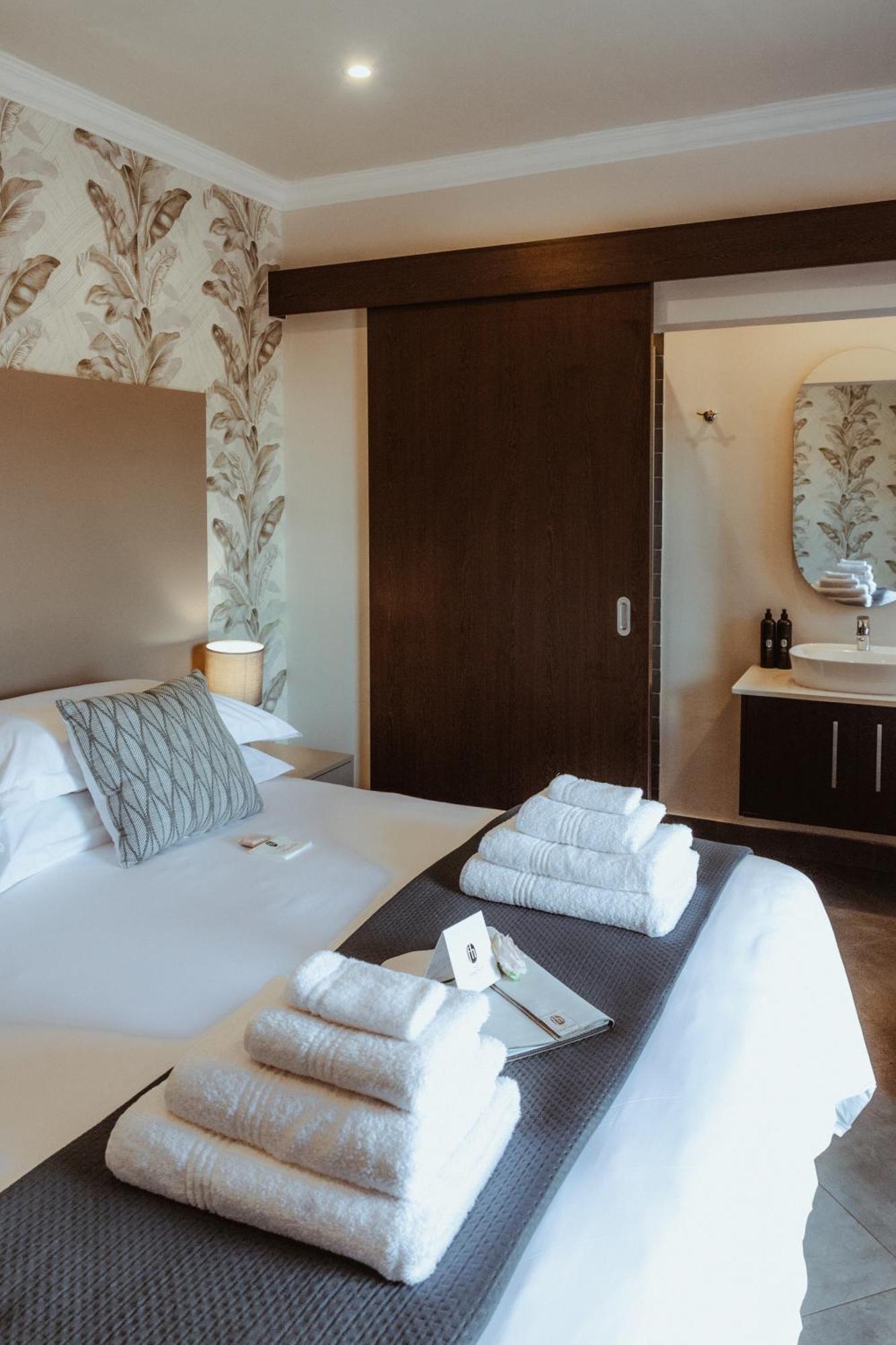 The Feather Hill Boutique Hotel Potchefstroom Zewnętrze zdjęcie